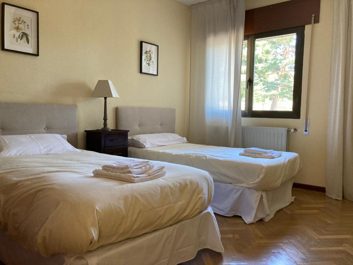 Los Cedros, Gran Chalet Con Piscina Y Apartamento En 나바쎄라다 외부 사진