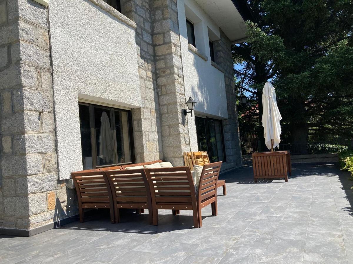 Los Cedros, Gran Chalet Con Piscina Y Apartamento En 나바쎄라다 외부 사진