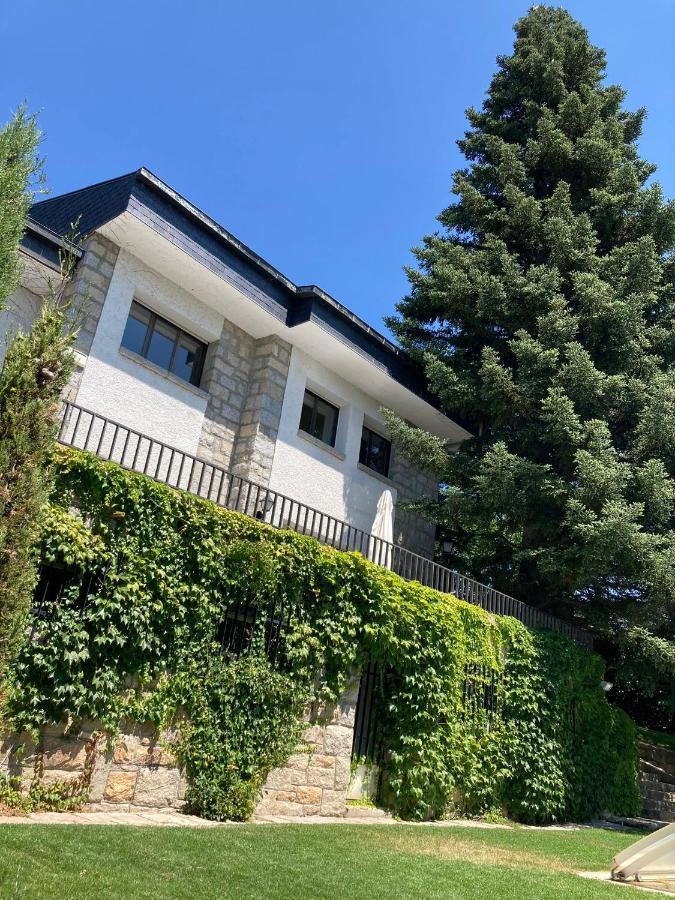 Los Cedros, Gran Chalet Con Piscina Y Apartamento En 나바쎄라다 외부 사진