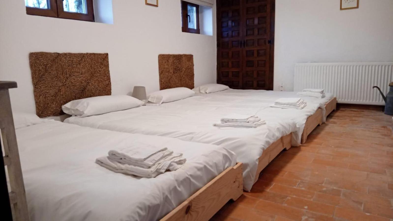Los Cedros, Gran Chalet Con Piscina Y Apartamento En 나바쎄라다 외부 사진