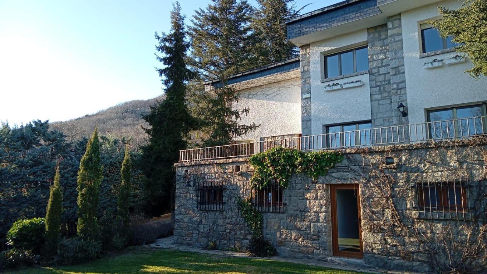 Los Cedros, Gran Chalet Con Piscina Y Apartamento En 나바쎄라다 외부 사진